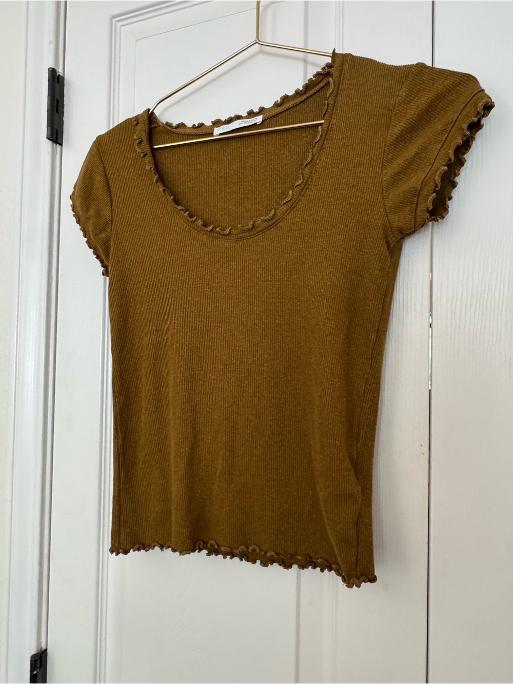 Zara Ribbed Short-Sleeve Scoop Neck Top in Brown